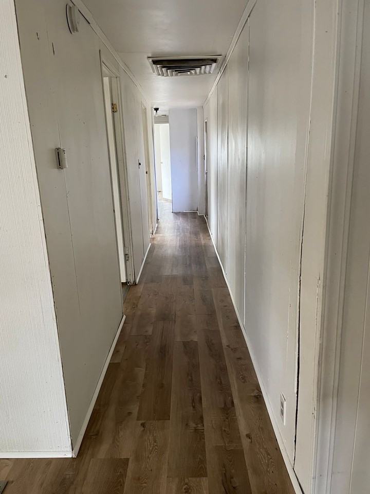 490 490 N Wilson Dr - Photo 4 of 8