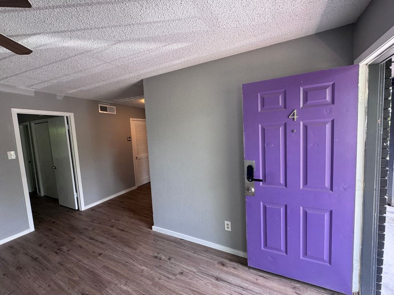 309 E Dean Ave #2 - Photo 4 of 13