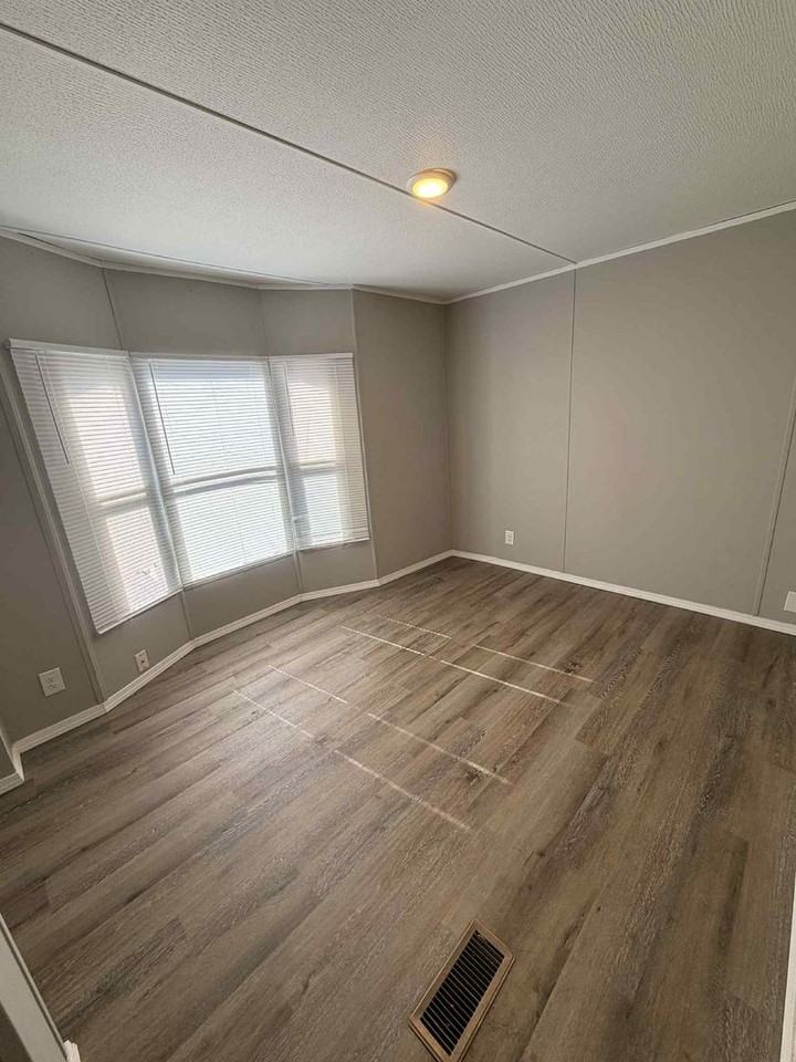 300 South Madison Street - Photo 5 of 13