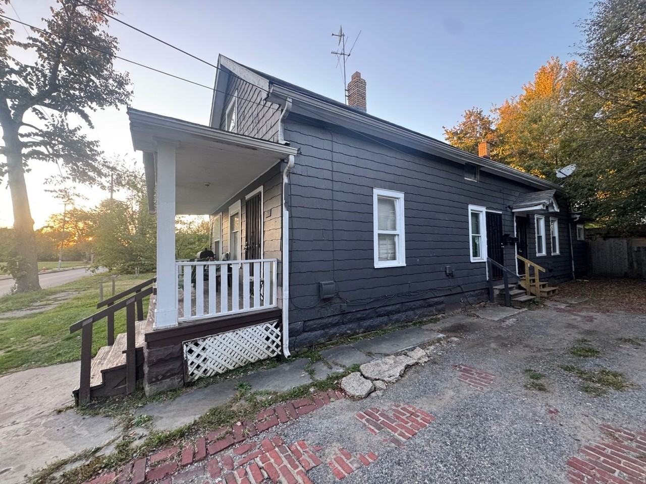 6107 Fullerton Ave - Photo 2 of 21