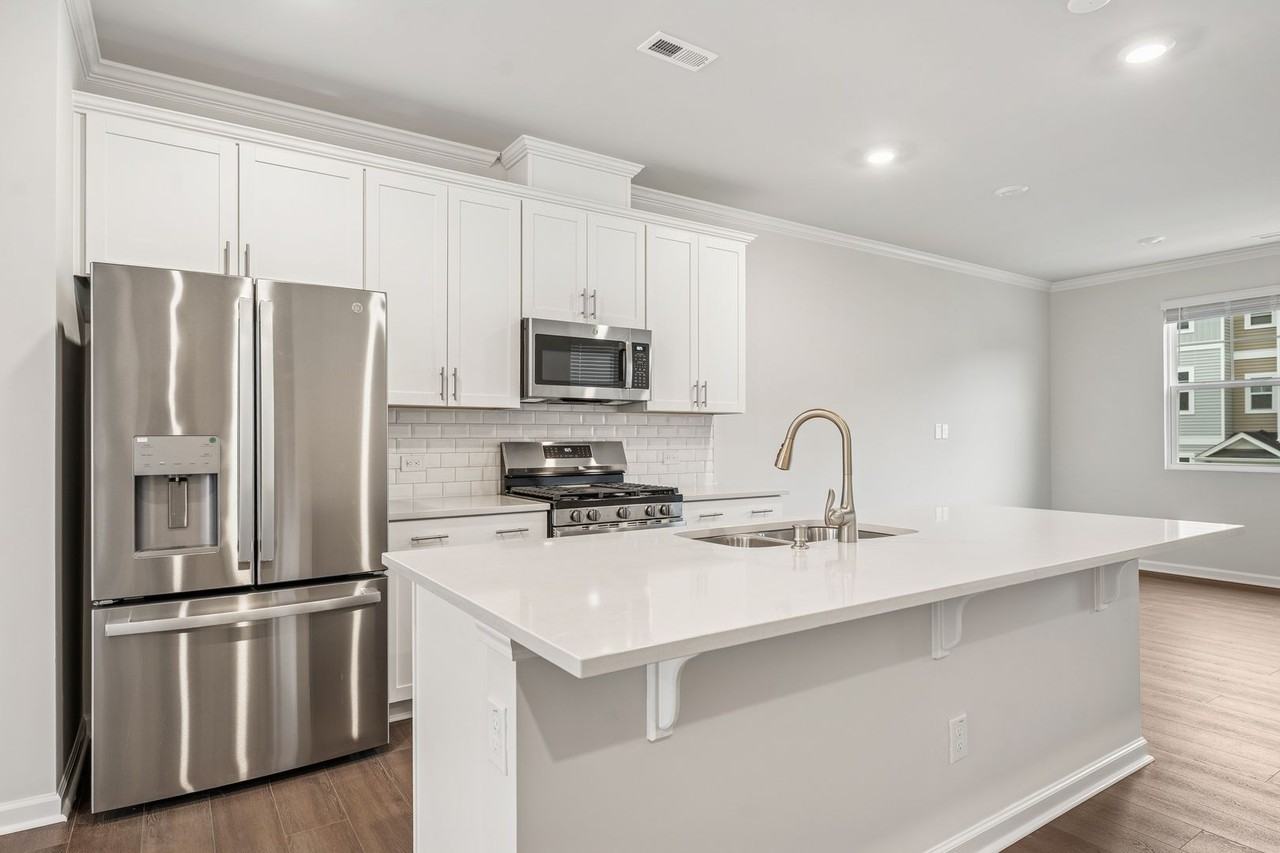 4009 Silver Oak Ln - Photo 6 of 22