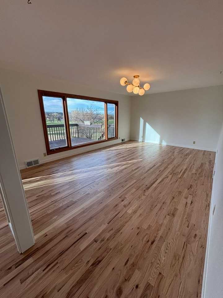 2950 Tomahawk Dr - Photo 3 of 26