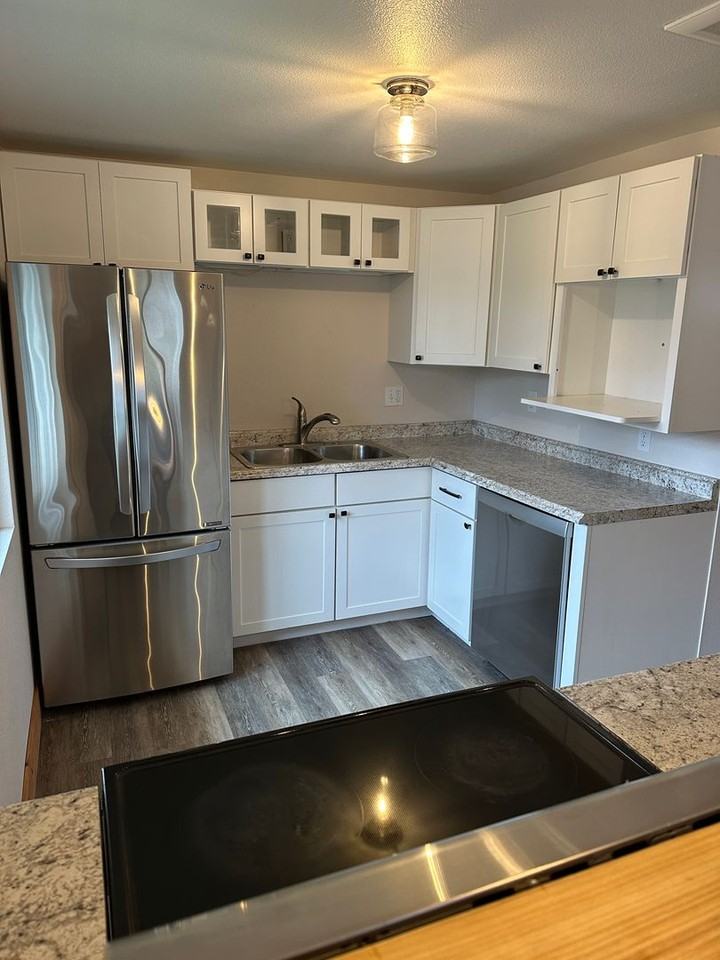 2680 Lovejoy Dr - Photo 5 of 24