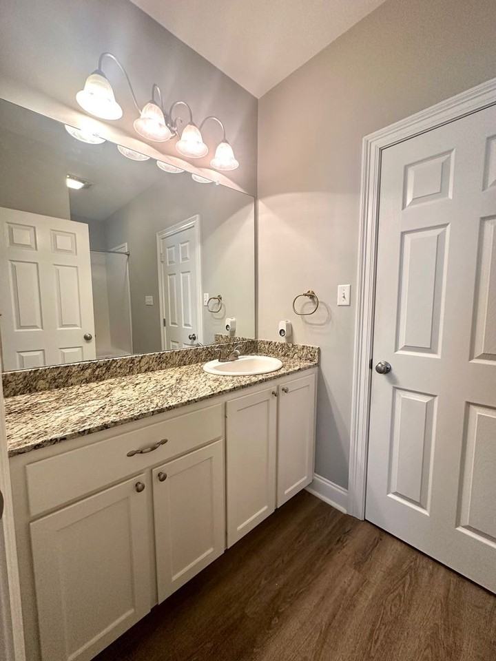 10664 Florida Boulevard #8B - Photo 6 of 17