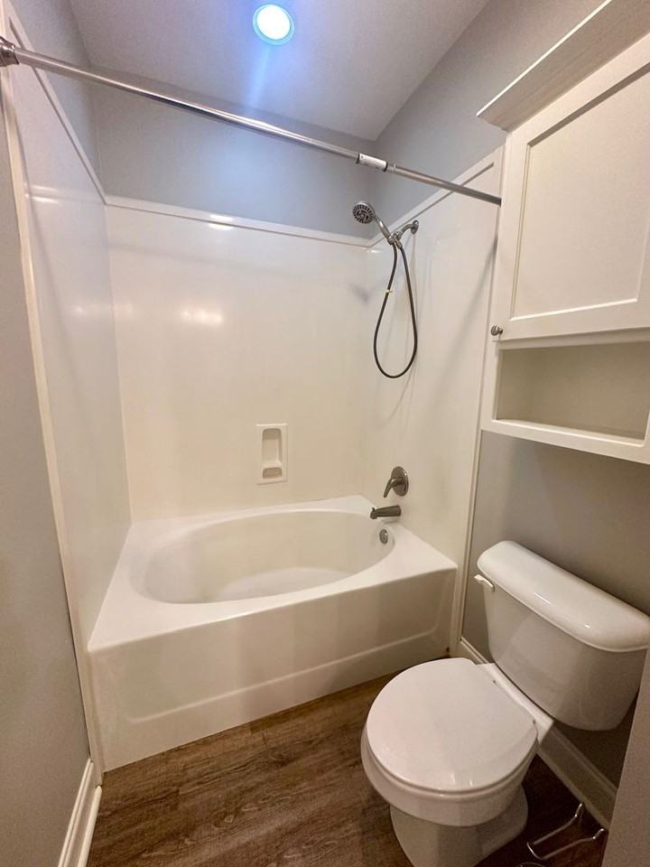 10664 Florida Boulevard #8B - Photo 7 of 17