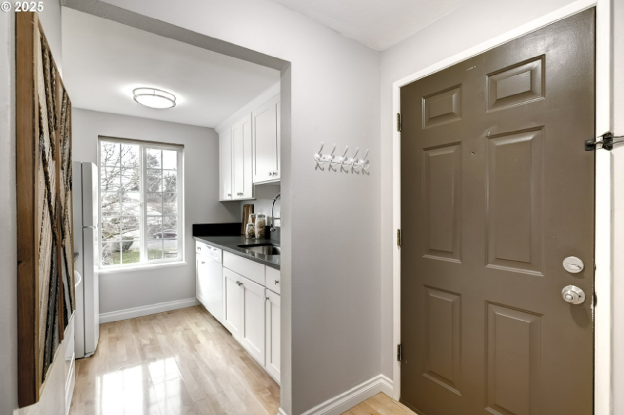 6150 Southwest Alice Lane - Photo 5 of 26