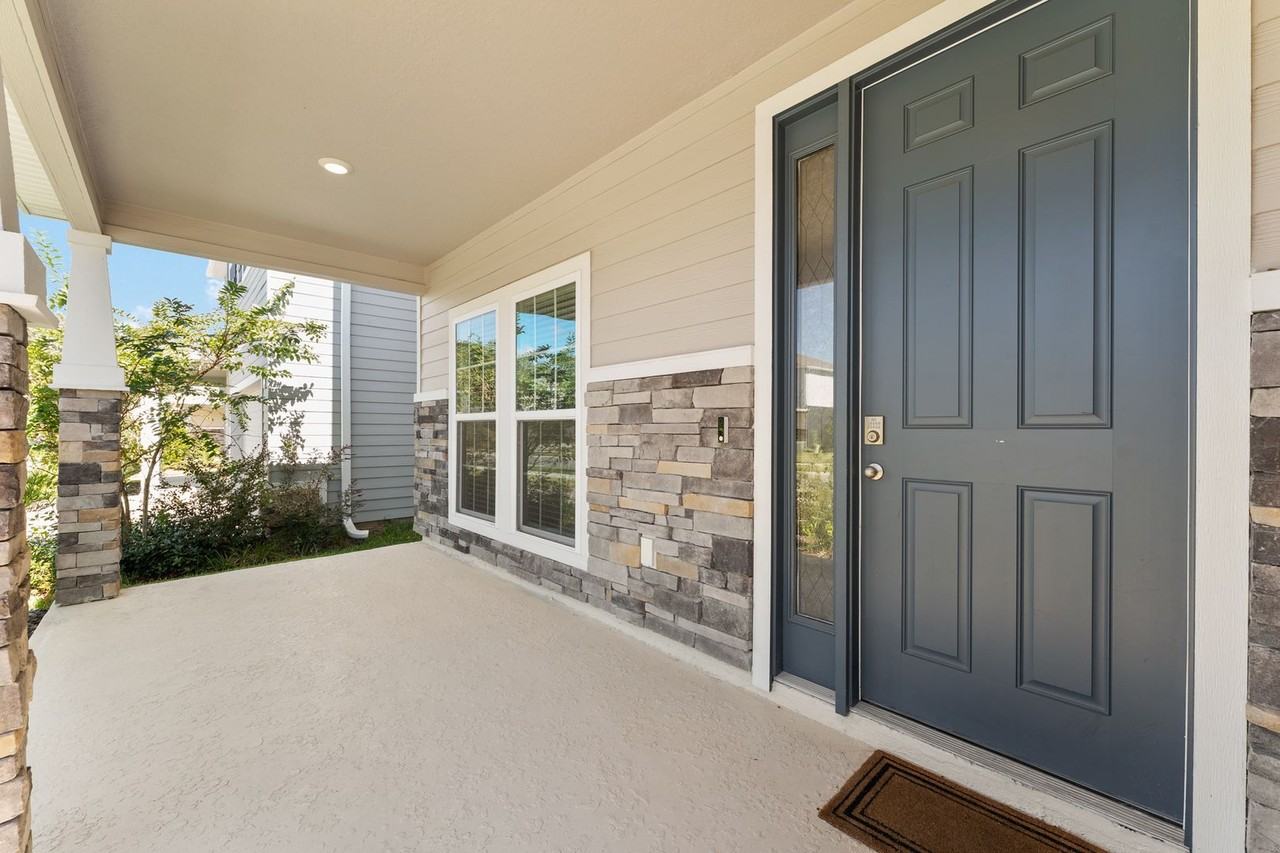 1386 Nw 132nd Cir - Photo 2 of 50