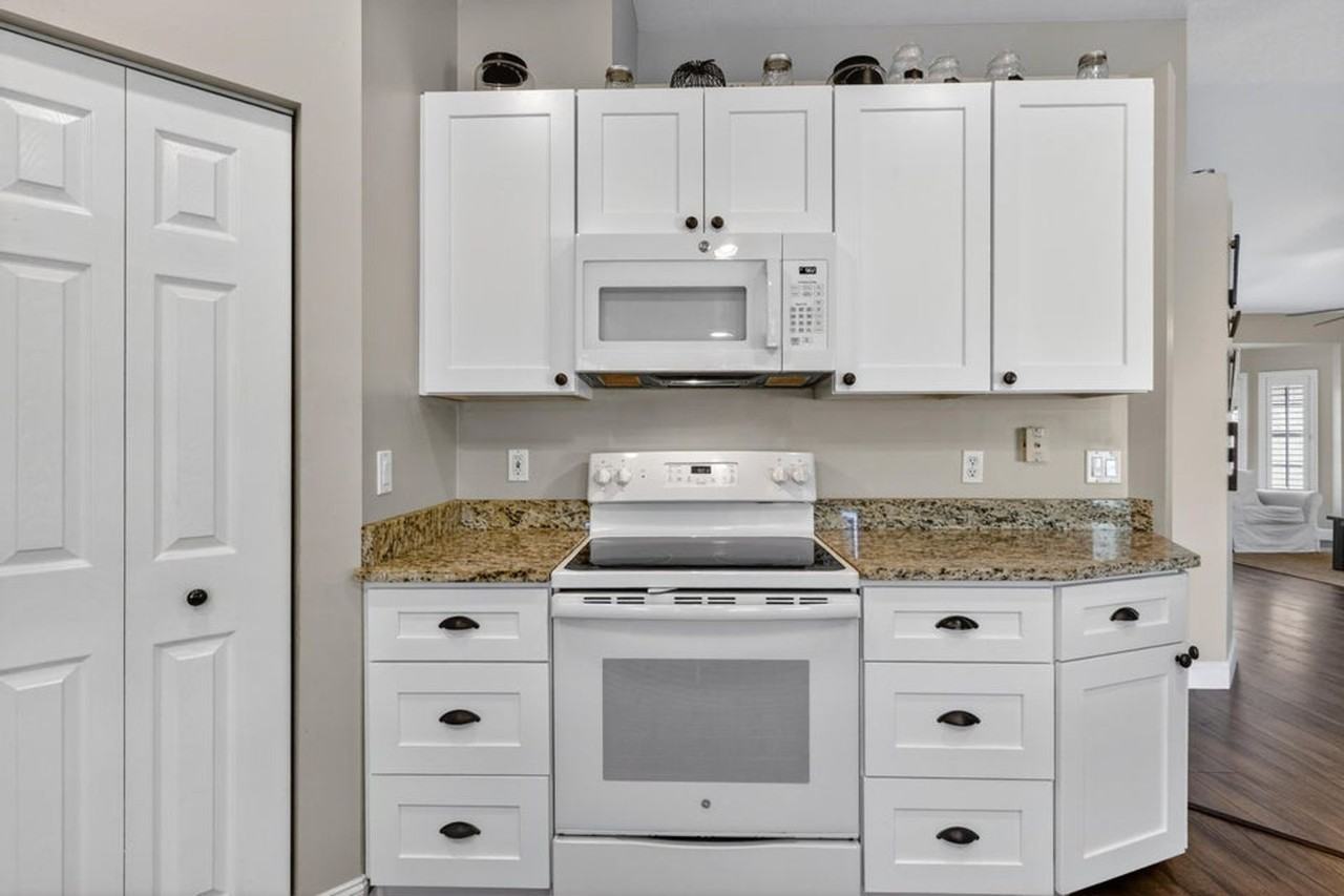 151 Monterey Way - Photo 3 of 30