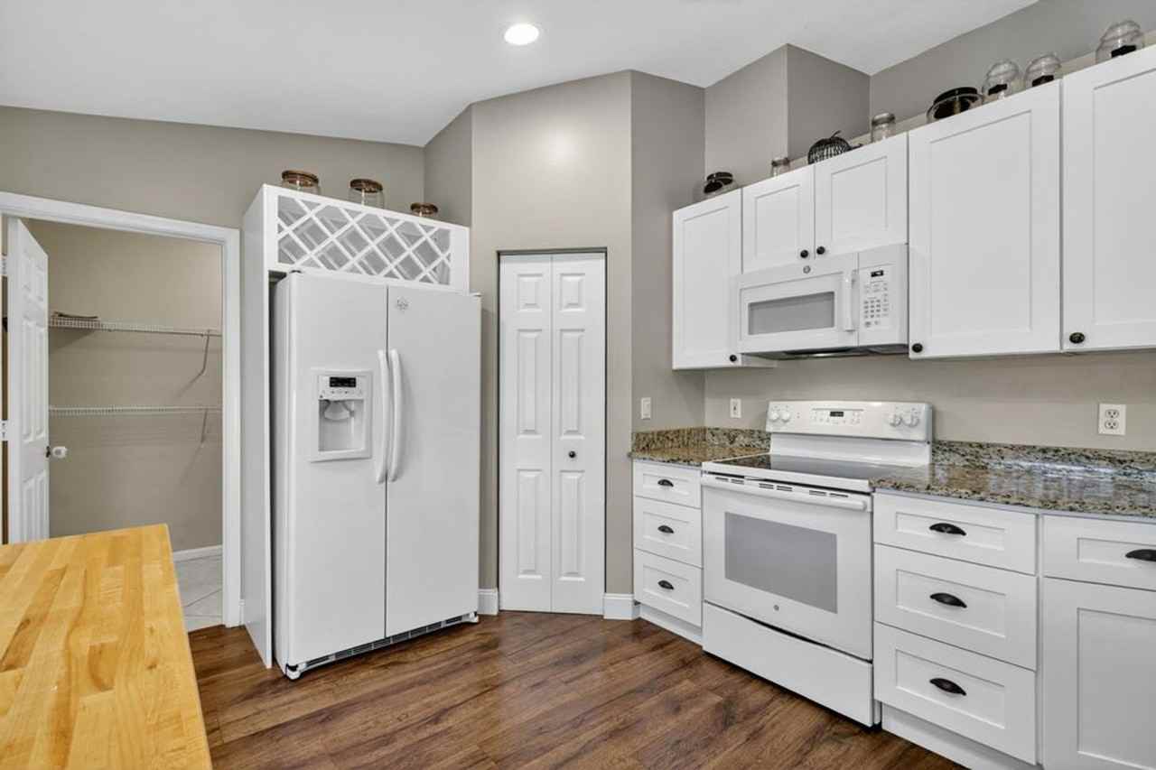 151 Monterey Way - Photo 5 of 30