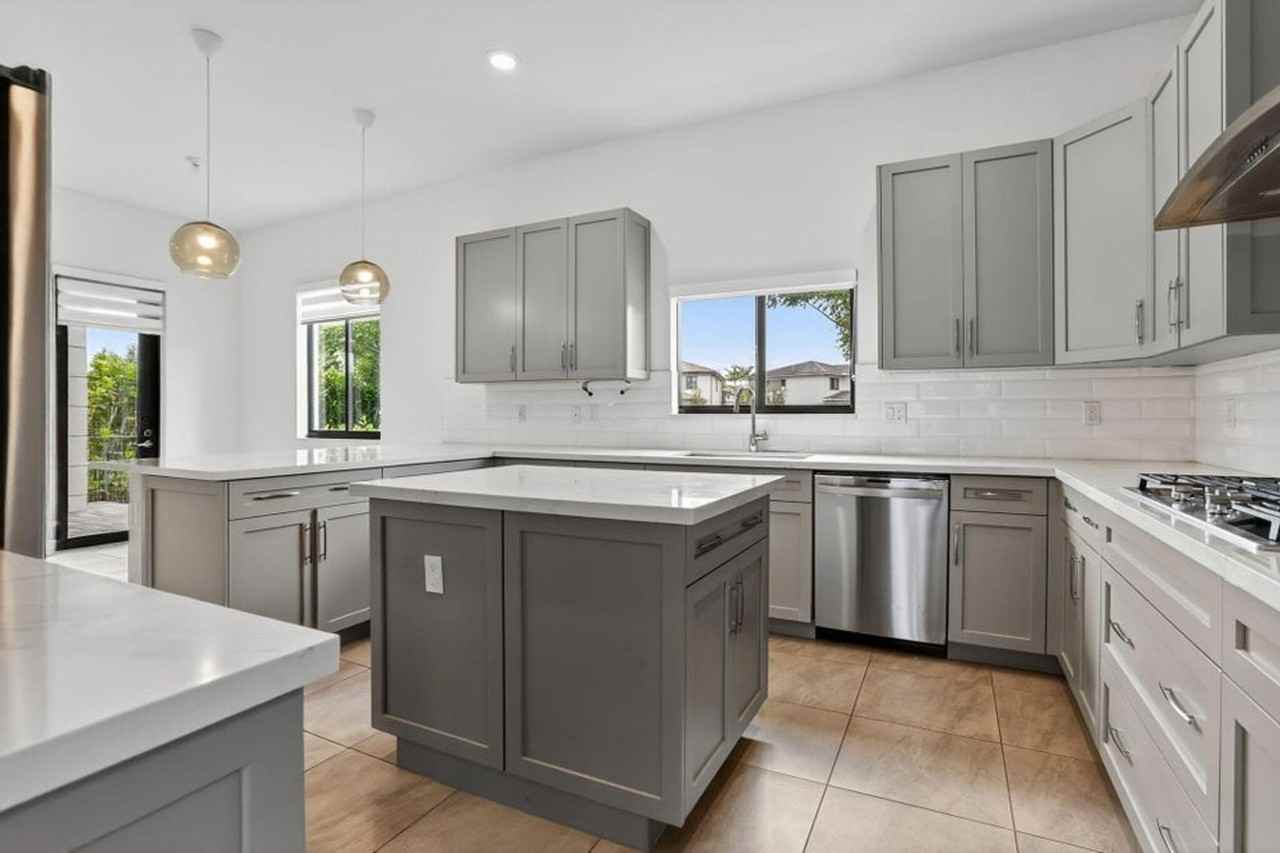 10990 Oceano Way - Photo 4 of 30