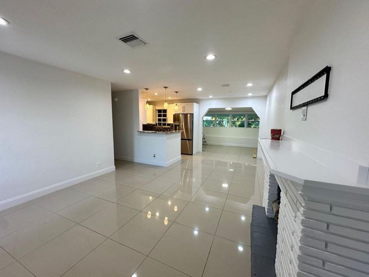 104 Ne 16th Ave - Photo 3 of 20