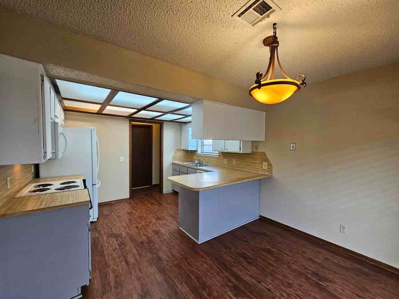 1927 Wilmington Court - Photo 5 of 16