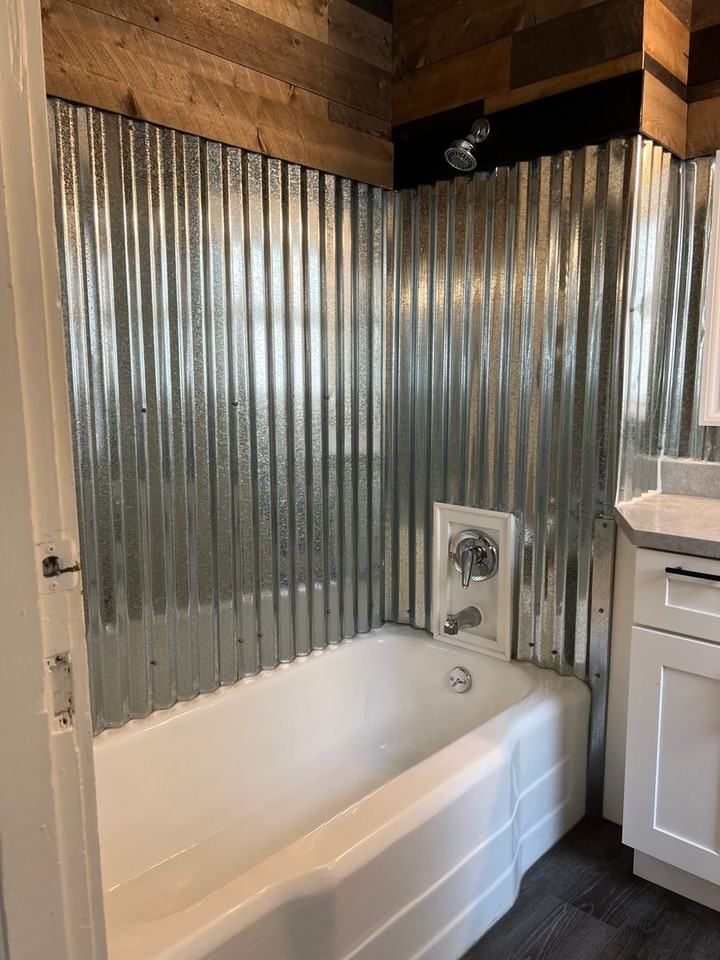 4533 19th Ave Ne - Photo 5 of 17