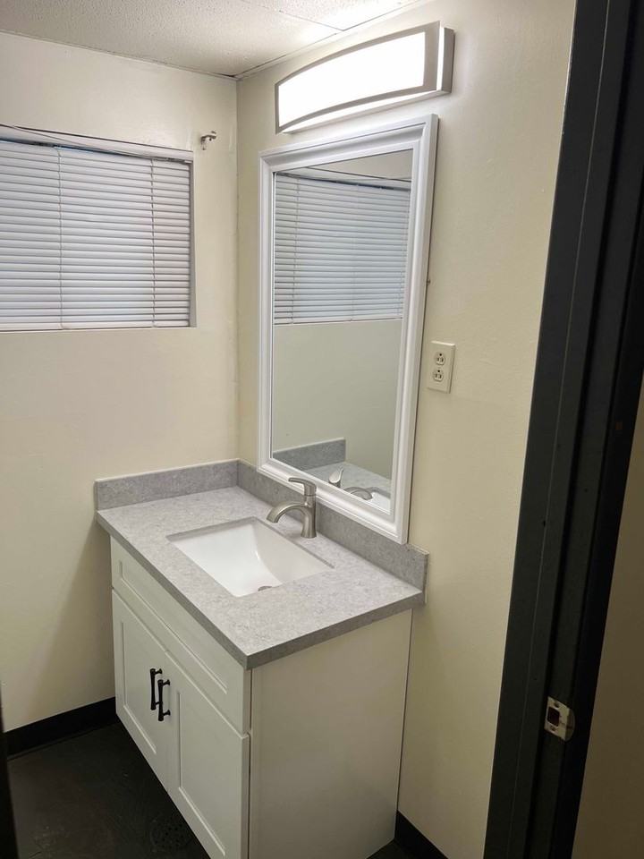 4533 19th Ave Ne - Photo 7 of 17