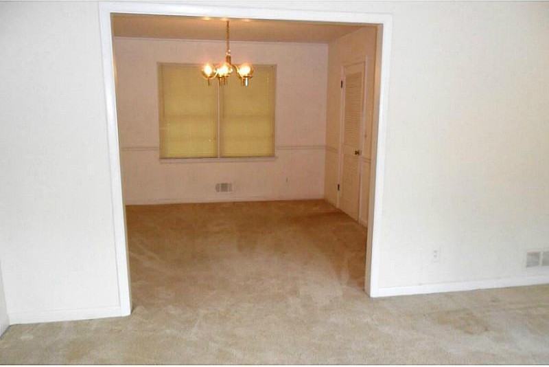 4829 Woodhurst Way - Photo 3 of 10