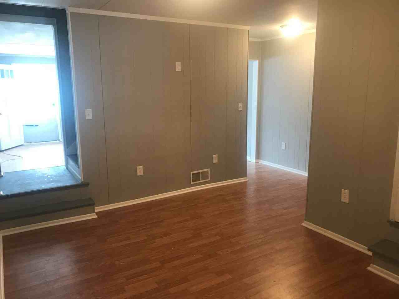 37 South Front Street - Photo 2 of 14