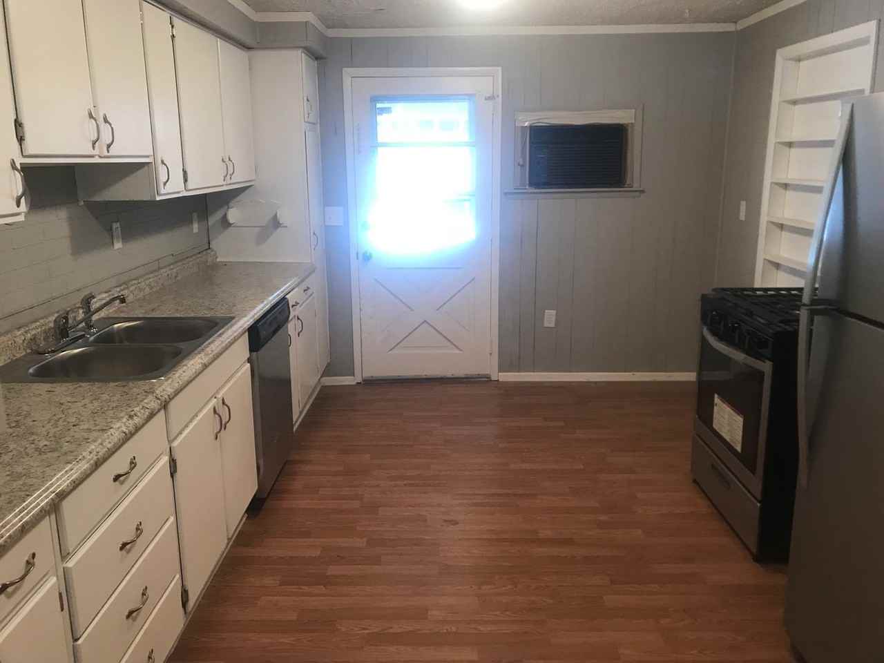 37 South Front Street - Photo 3 of 14