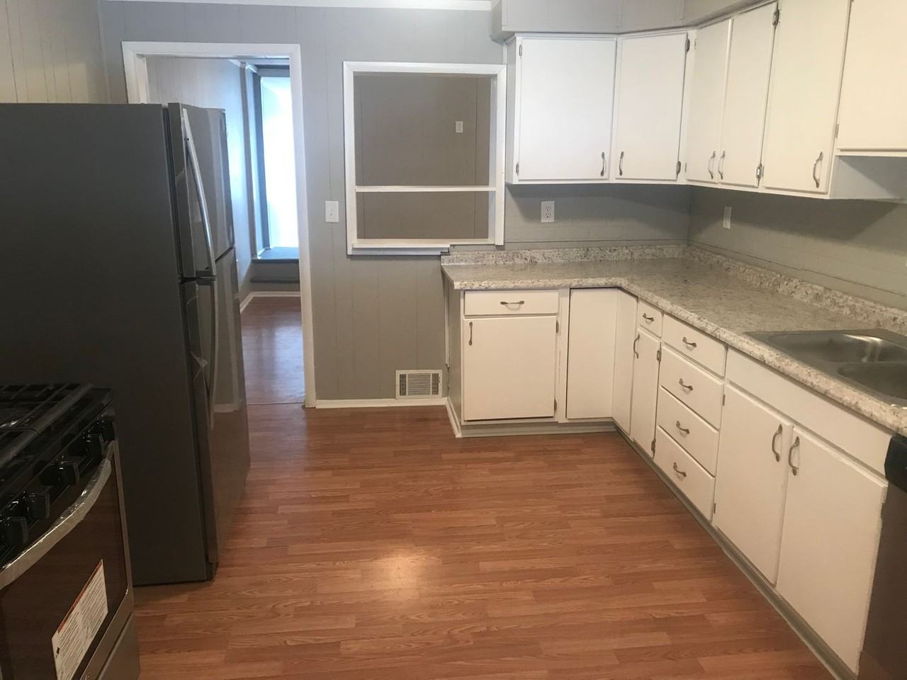 37 South Front Street - Photo 4 of 14