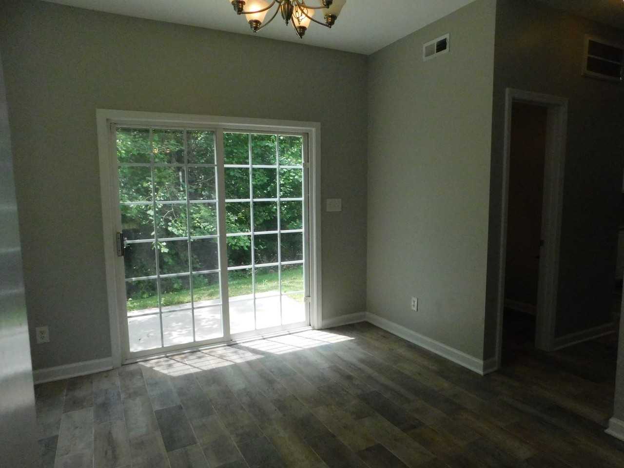 7916 Pebbleridge Dr - Photo 7 of 18