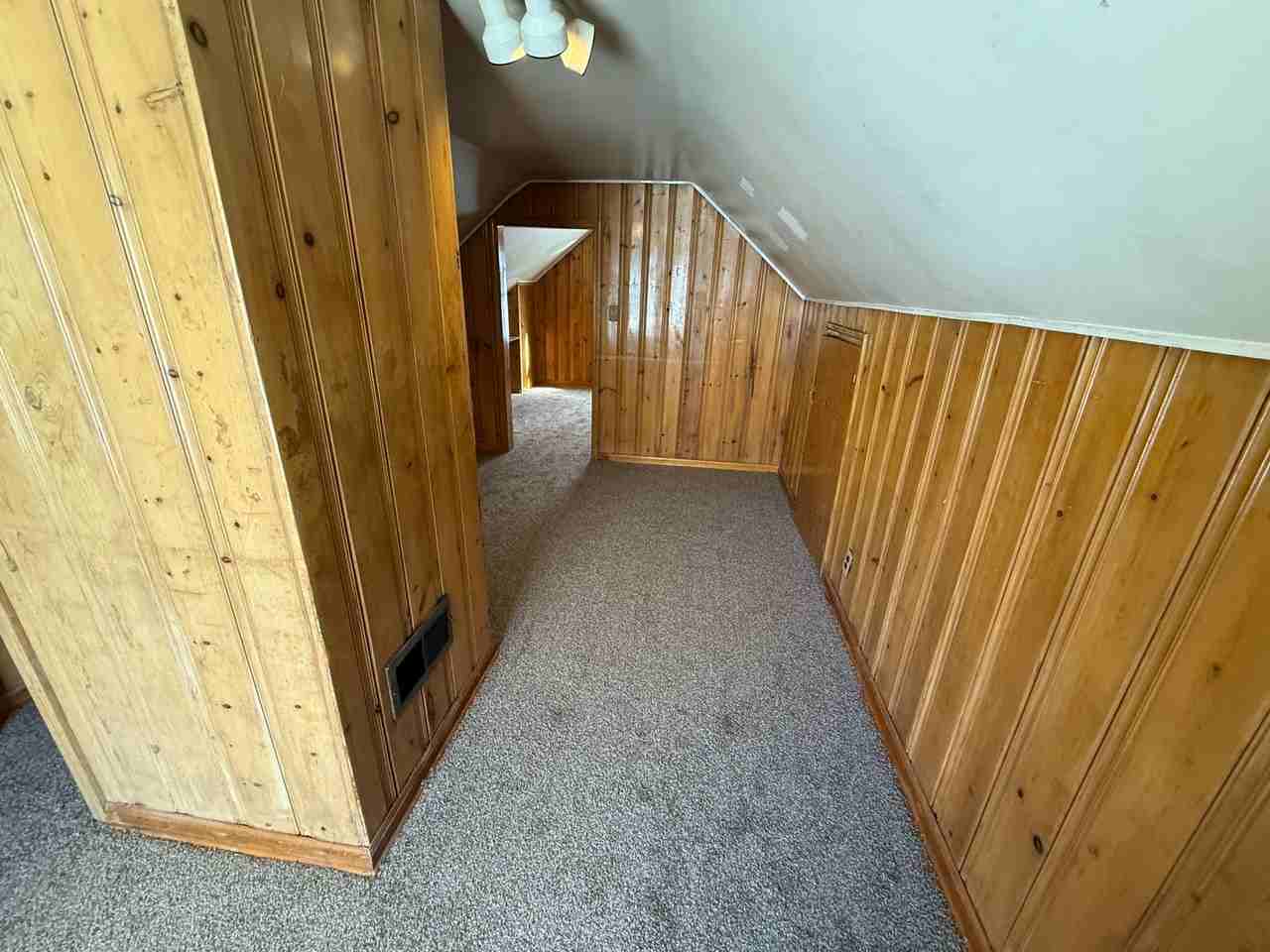 14658 Agnes Avenue - Photo 5 of 9