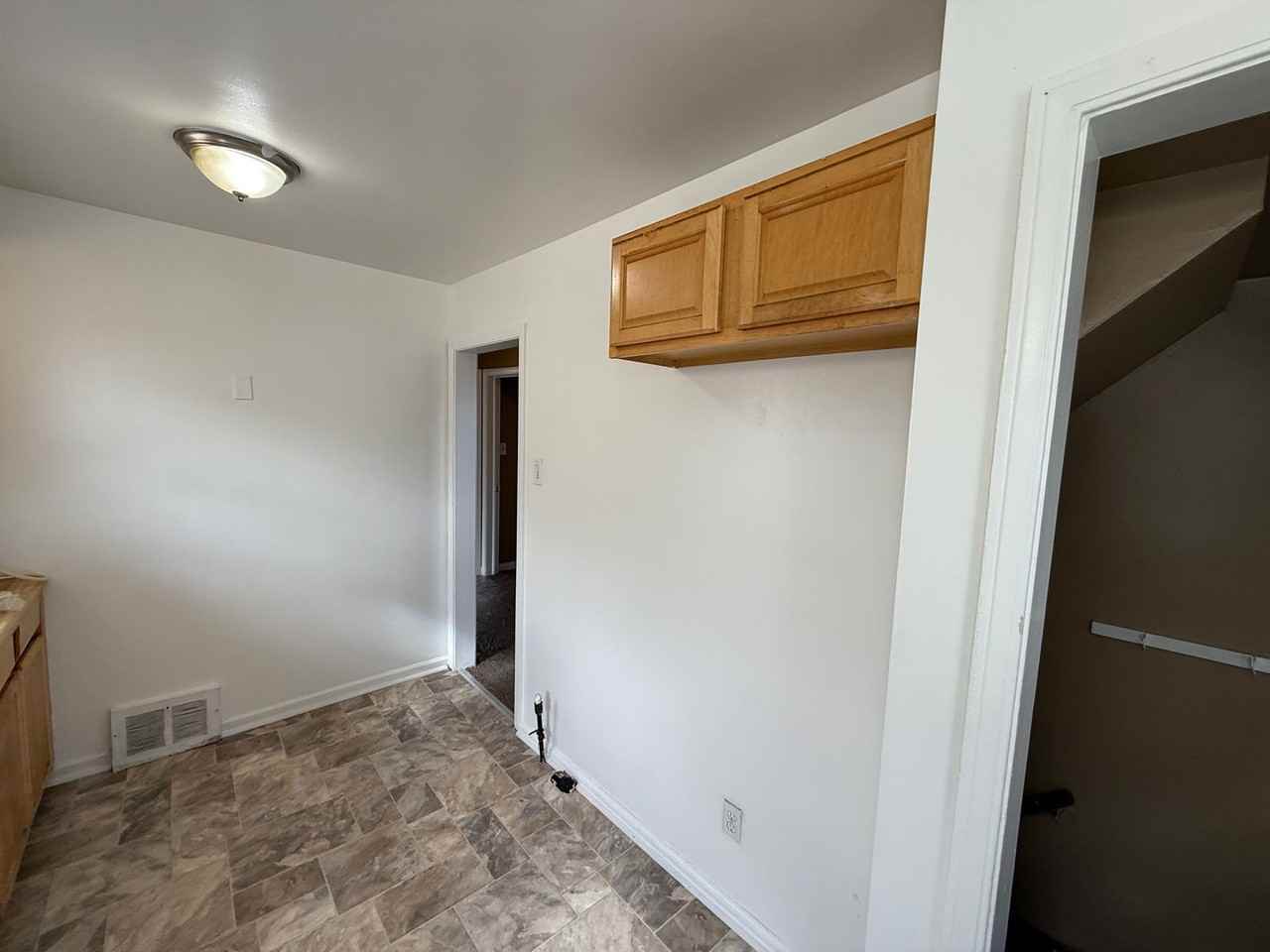 14658 Agnes Avenue - Photo 7 of 9