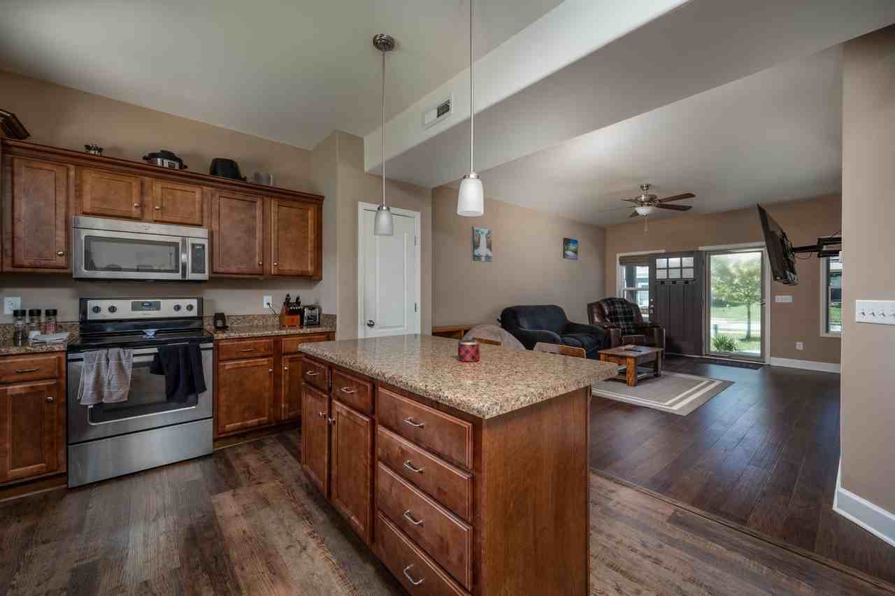 3754 Willow Creek Road - Photo 6 of 27