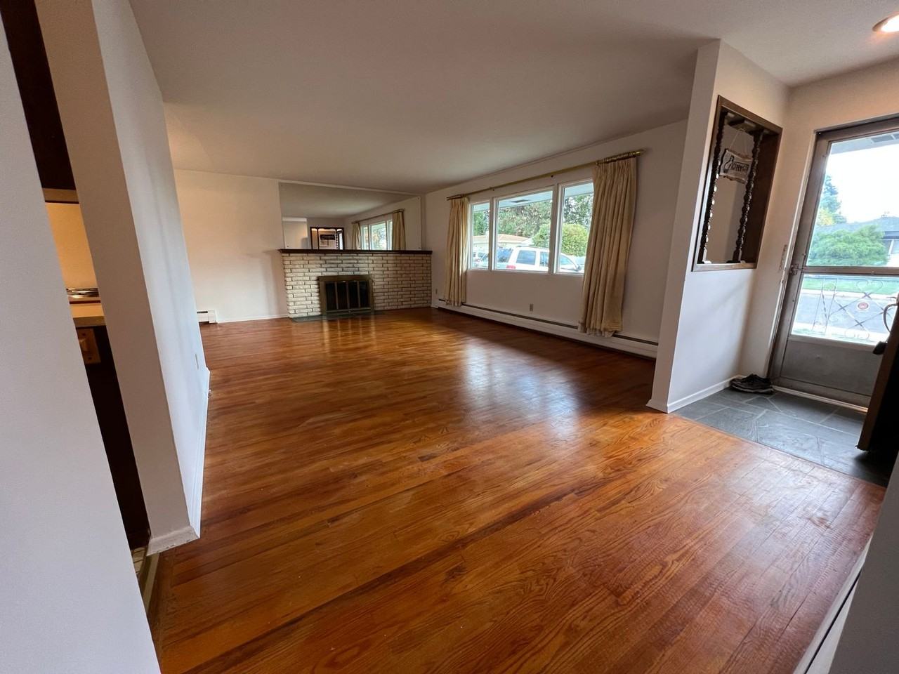 3728 W Delbert Ave - Photo 4 of 46