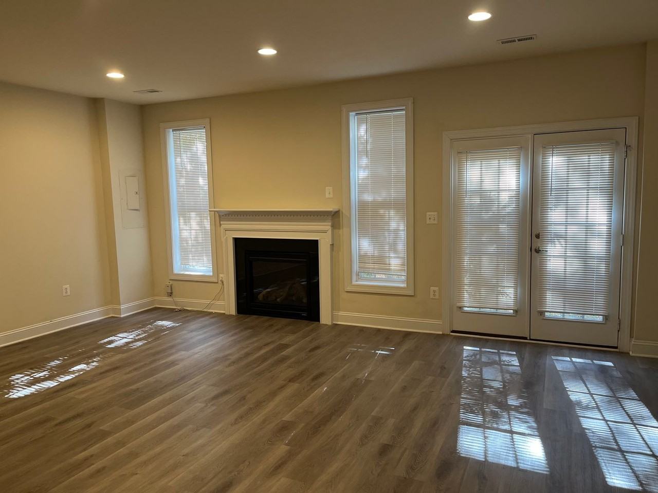 16099 Pitner St - Photo 3 of 25