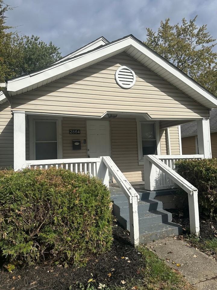 2864 East Tenth Avenue