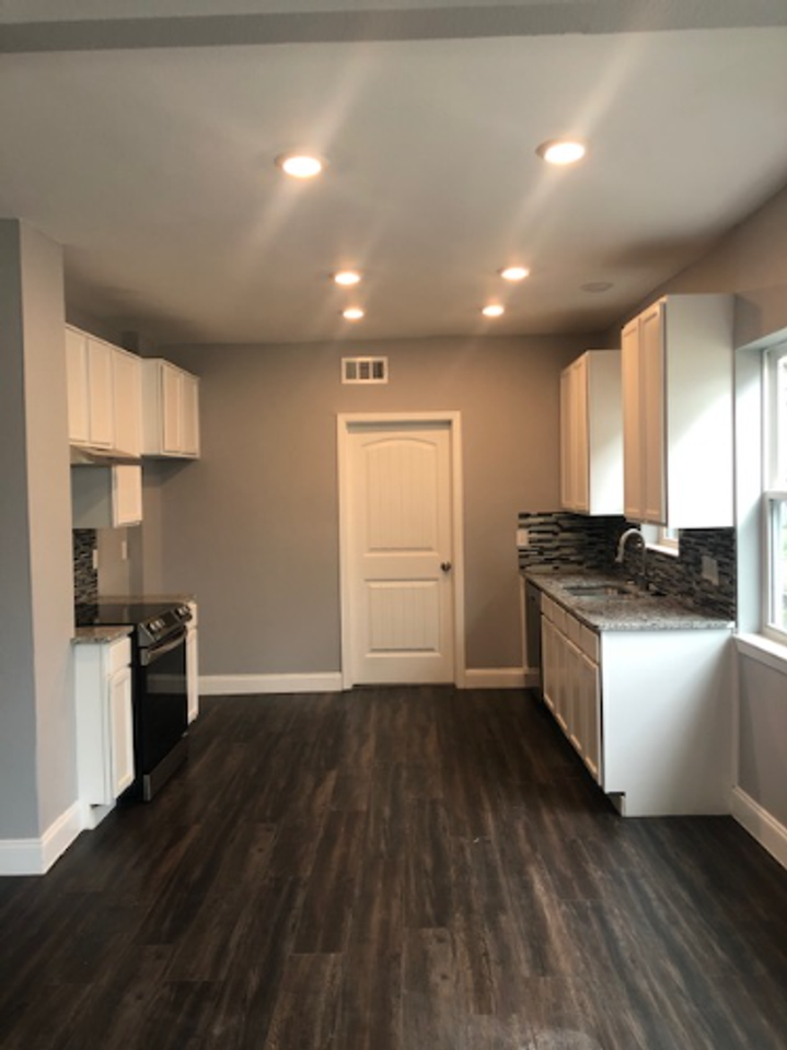 1000 West Gandy Street - Photo 3 of 15