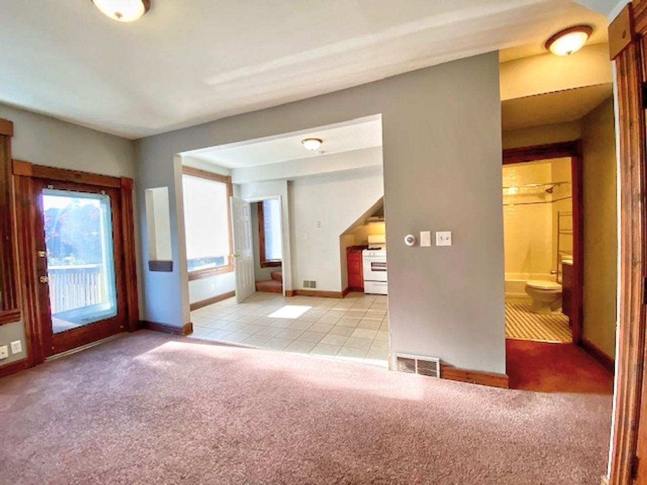 2925 North Maryland Avenue - Photo 2 of 22