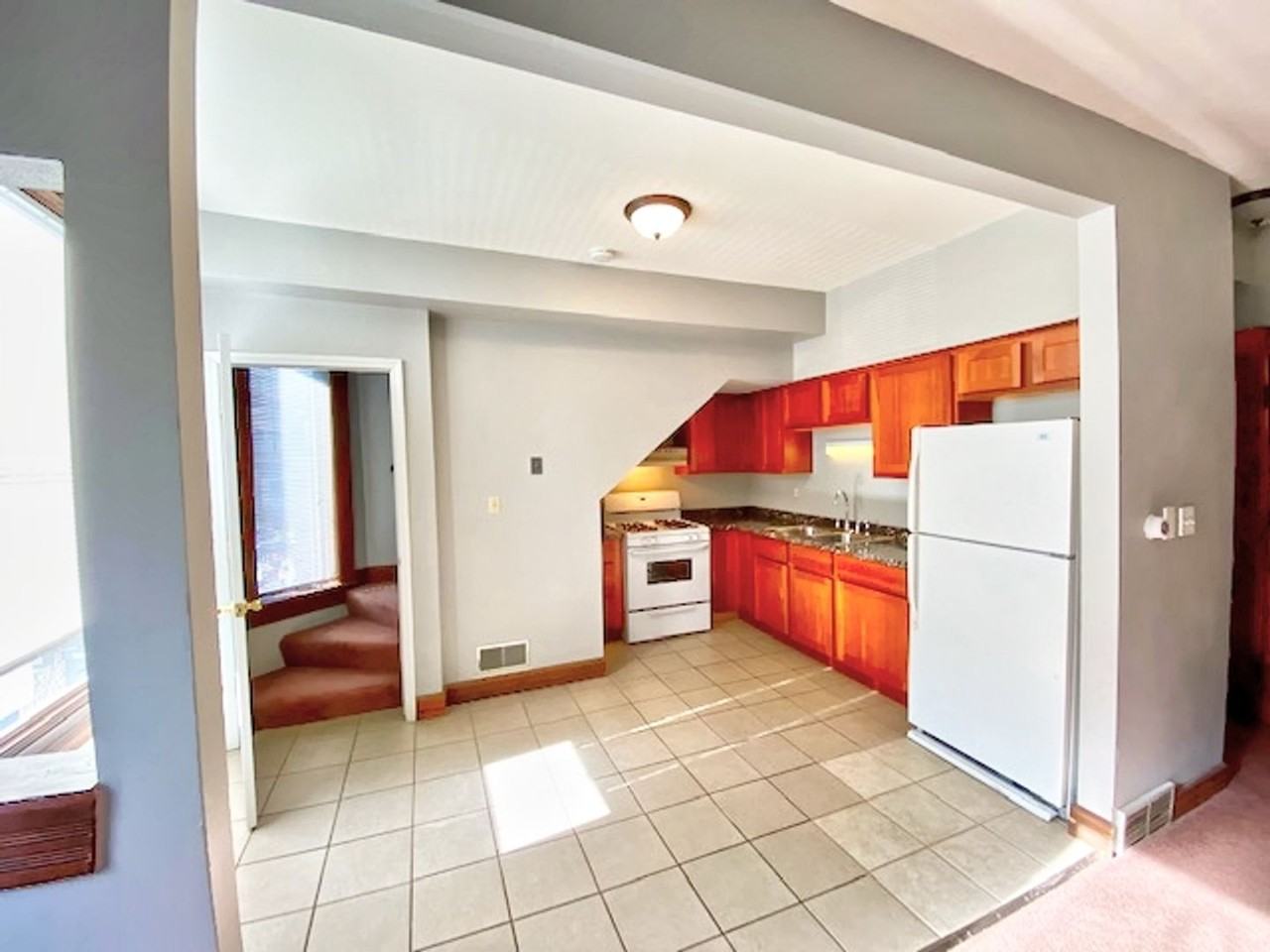 2925 North Maryland Avenue - Photo 4 of 22