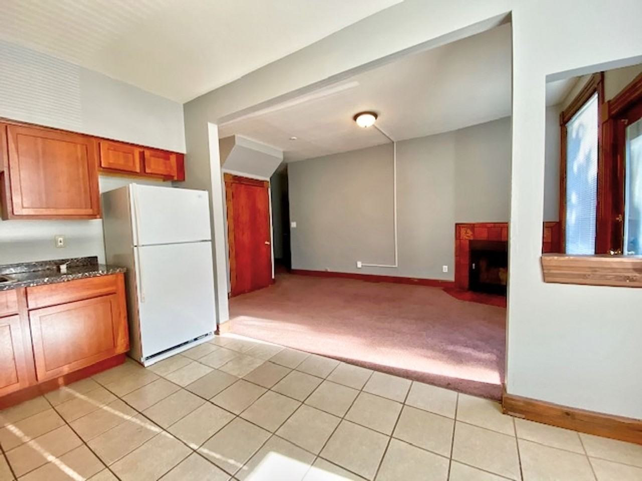 2925 North Maryland Avenue - Photo 5 of 22