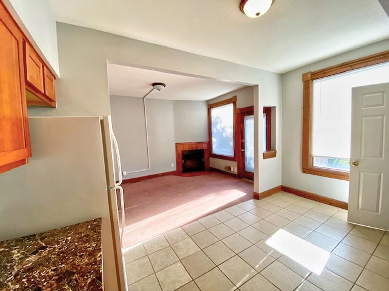 2925 North Maryland Avenue - Photo 7 of 22