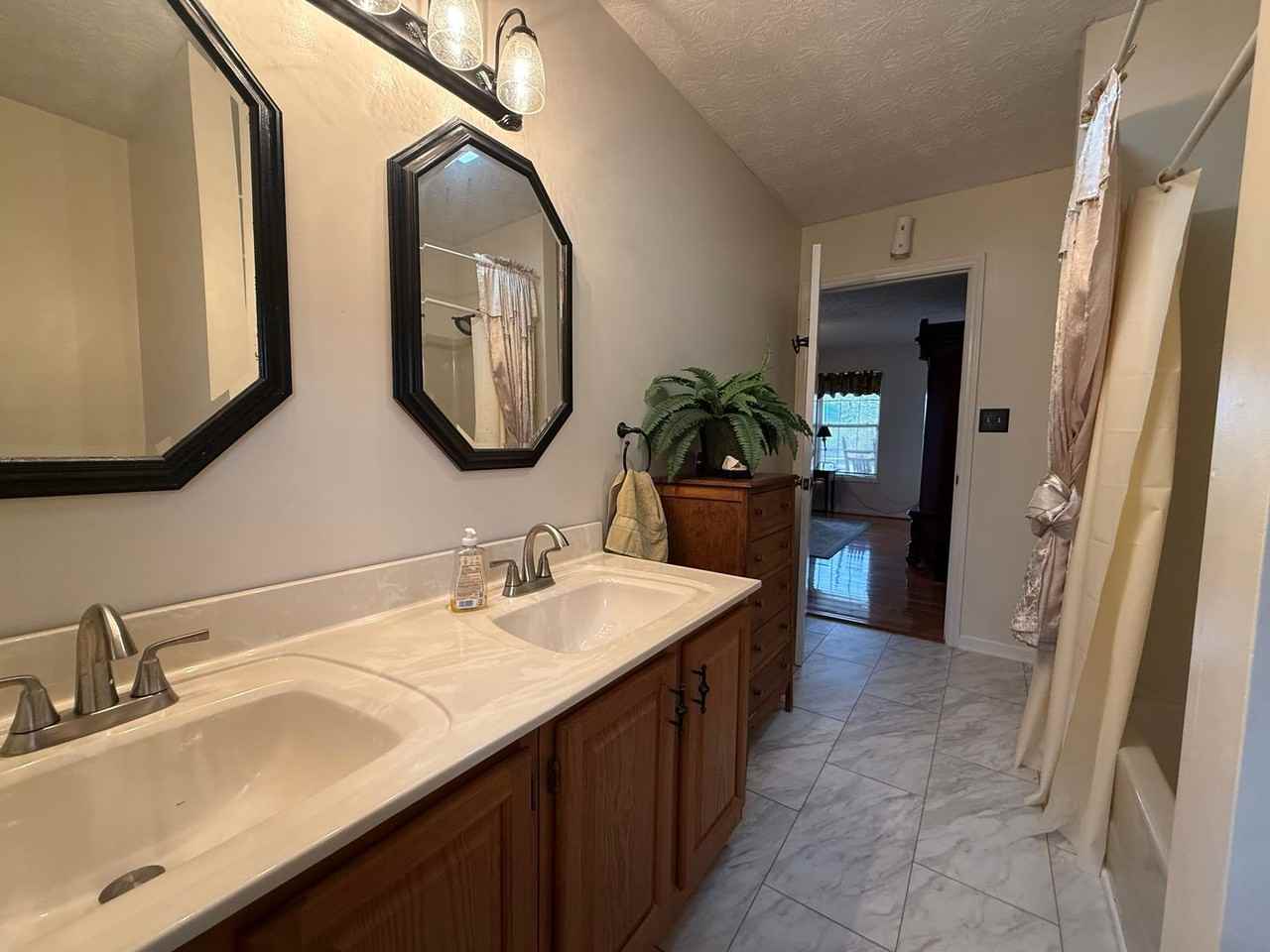 125 New Hope Rd - Photo 6 of 32