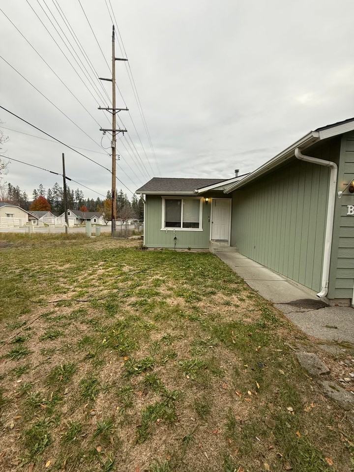 1910 East Park Lane - Photo 2 of 10