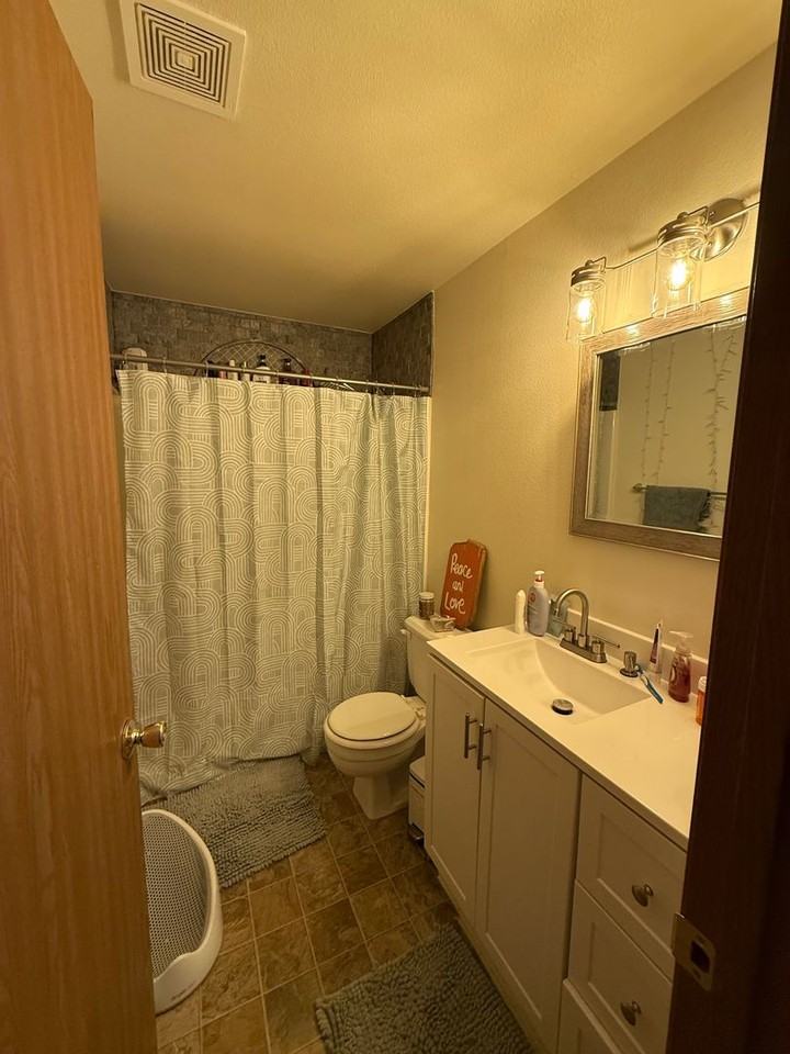 1910 East Park Lane - Photo 7 of 10