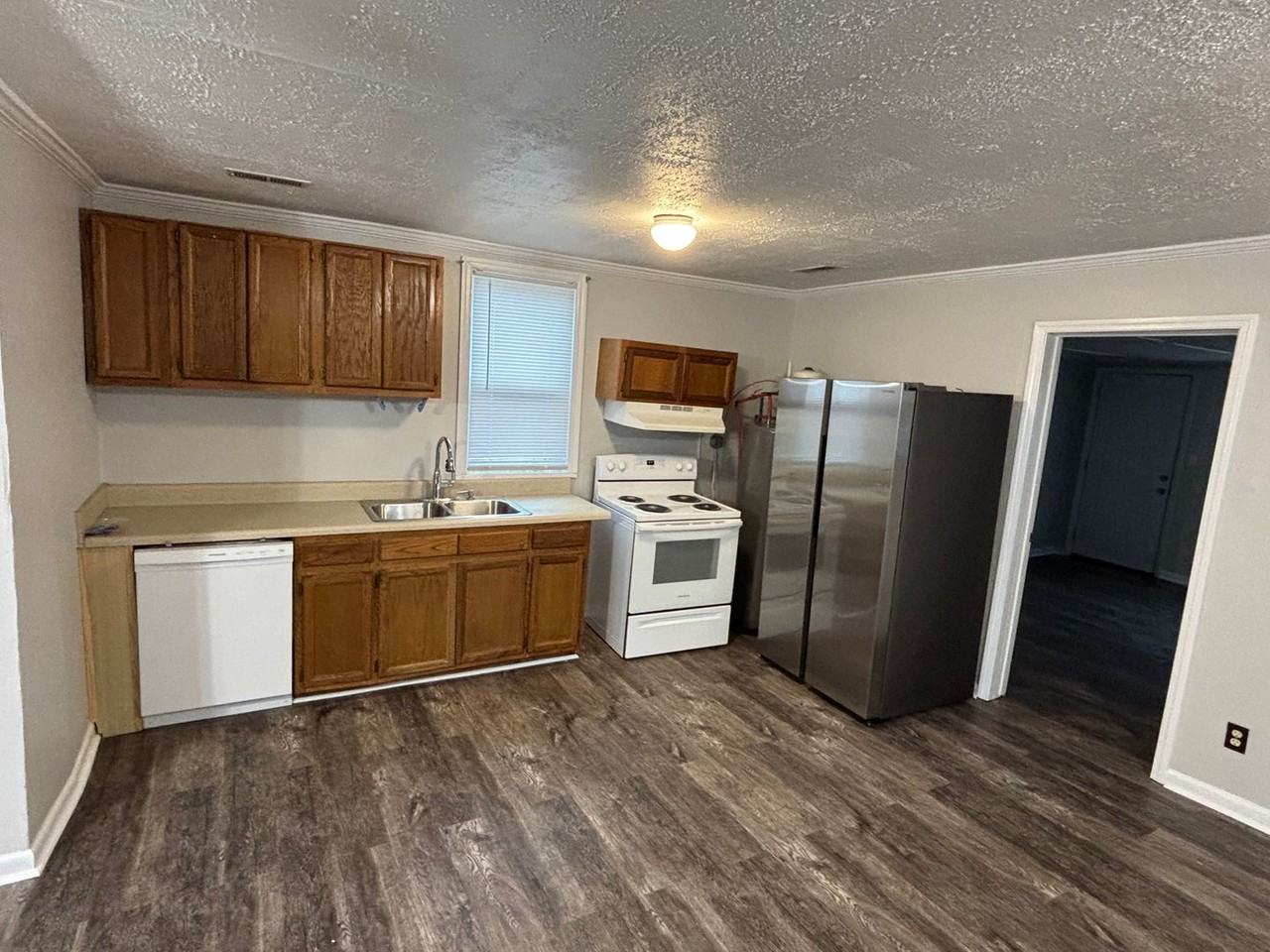 92 C St Sw - Photo 6 of 11