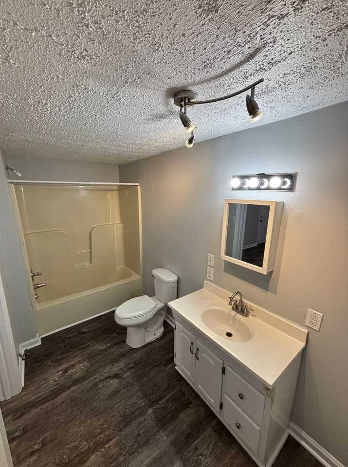 92 C St Sw - Photo 7 of 11