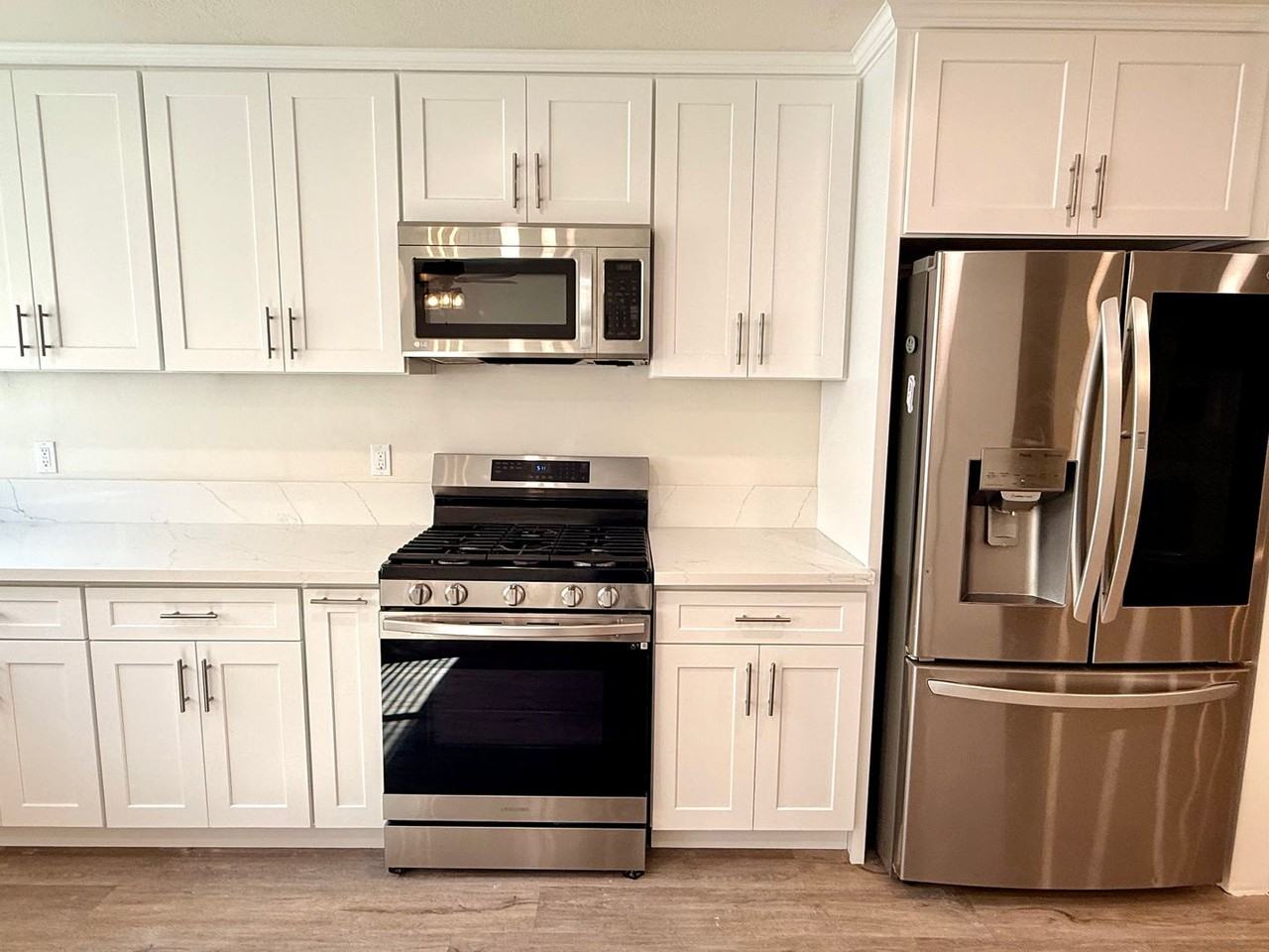 10215 Variel Ave #25 - Photo 7 of 50