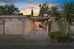 featured image of 5385 Dahlia Ln