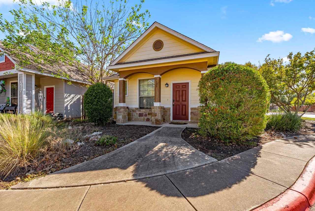 4601 4601 Best Way Ln - Photo 2 of 15