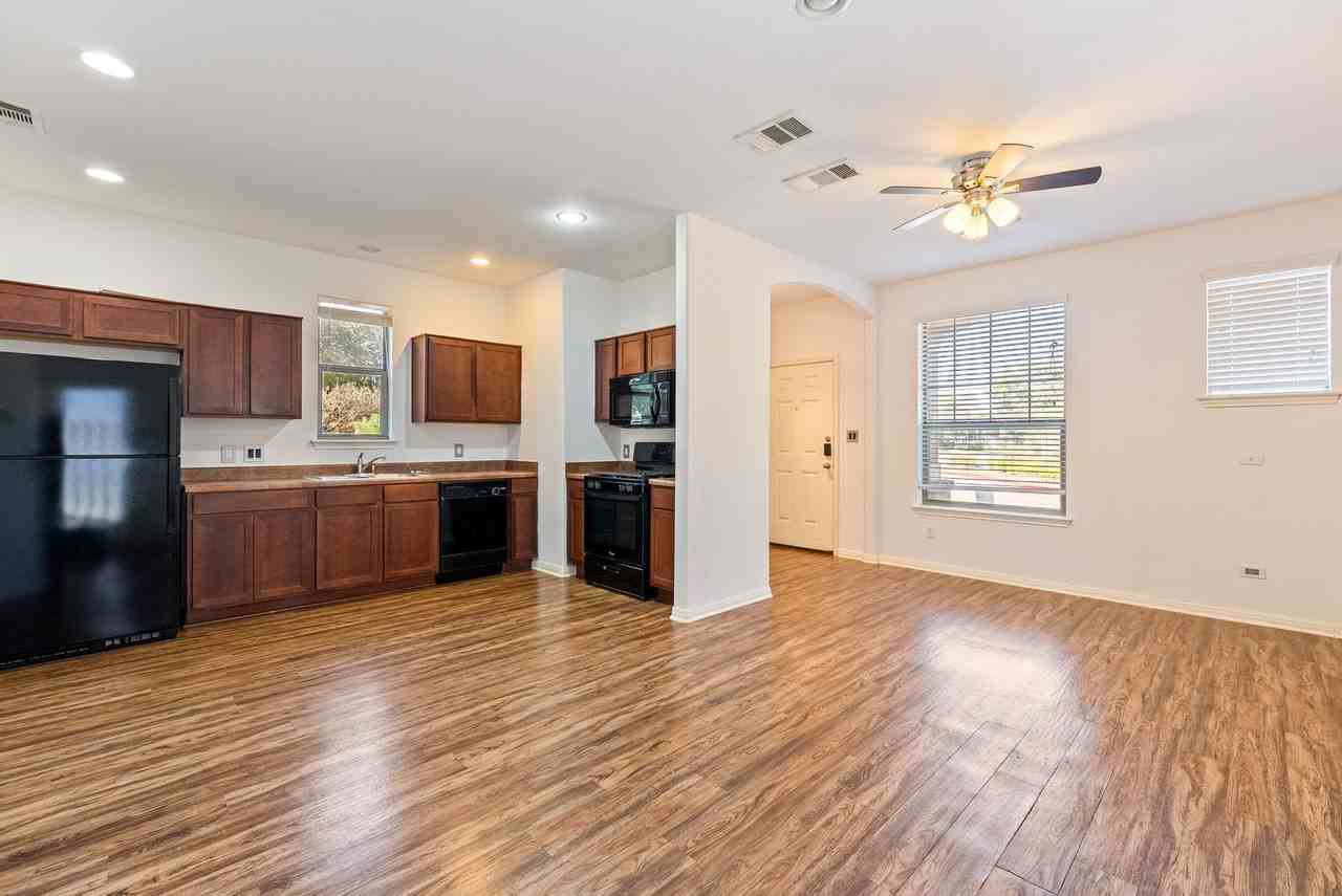 4601 4601 Best Way Ln - Photo 3 of 15