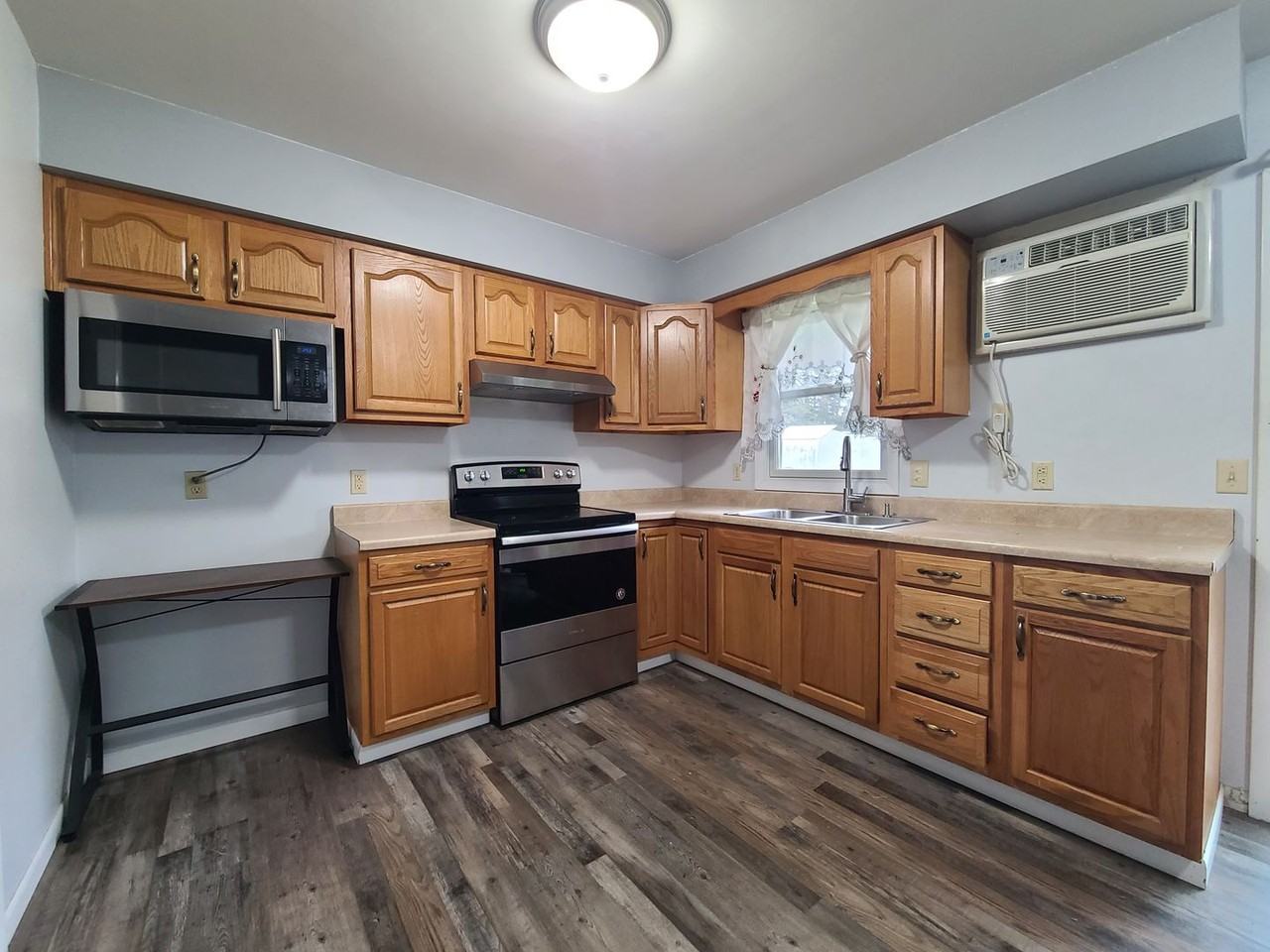 2195 W Glenlord Rd - Photo 2 of 15