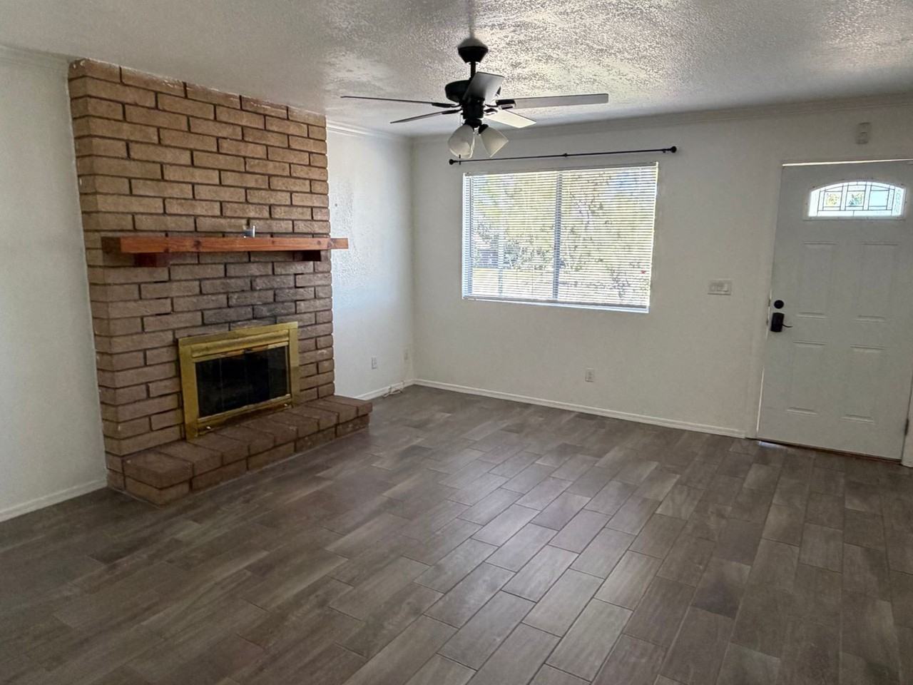 1101 Cholla Circle - Photo 3 of 17