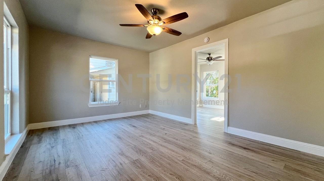 4133 Alamo Ave - Photo 2 of 11