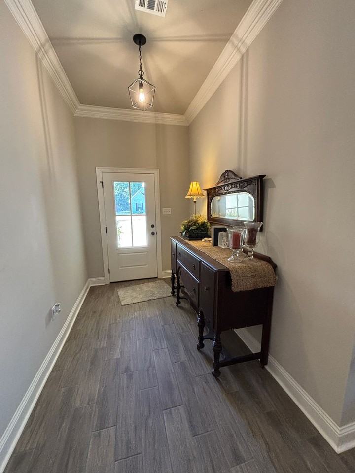 232 Saint Edmunds Way - Photo 2 of 12