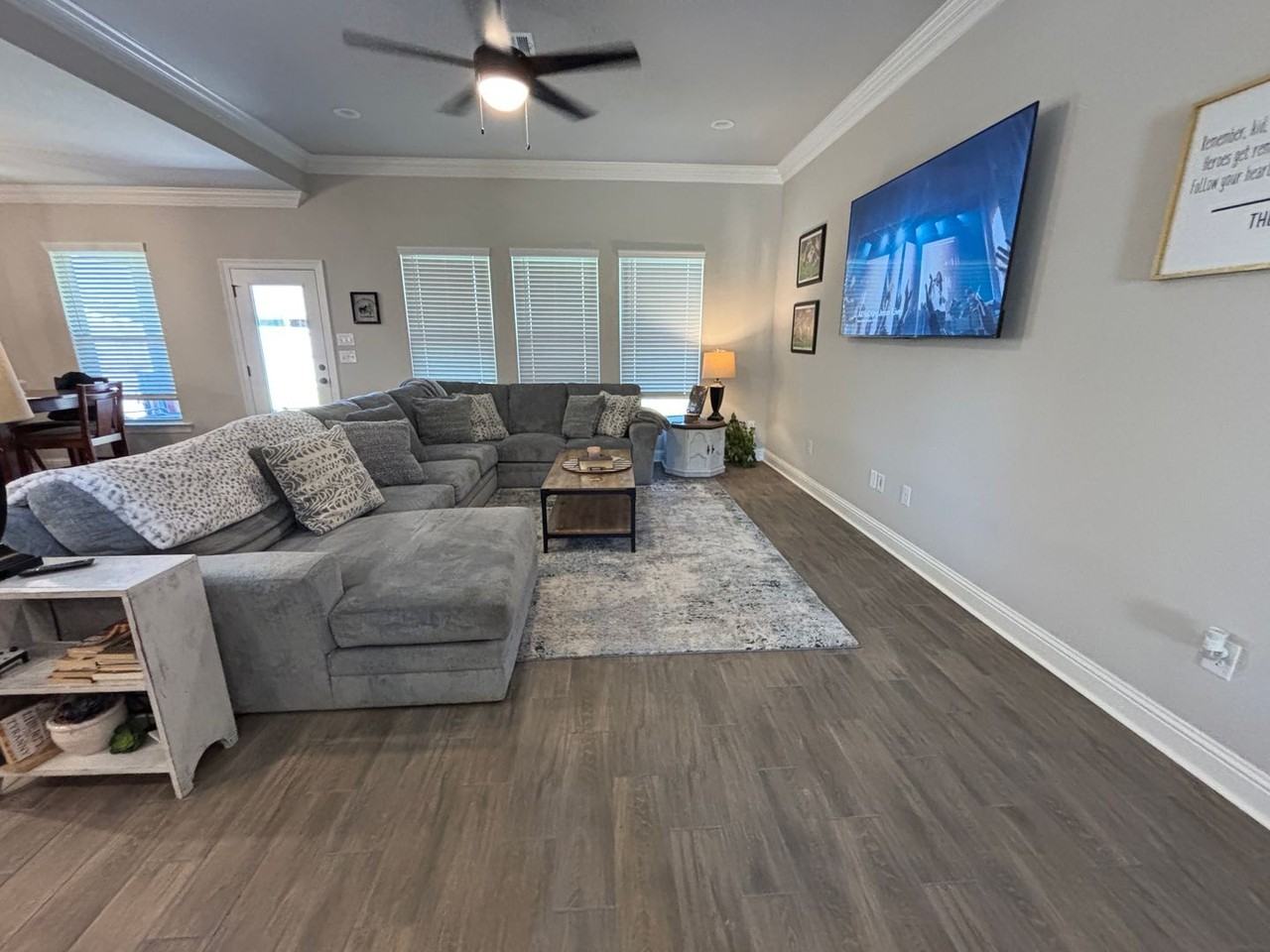 232 Saint Edmunds Way - Photo 3 of 12
