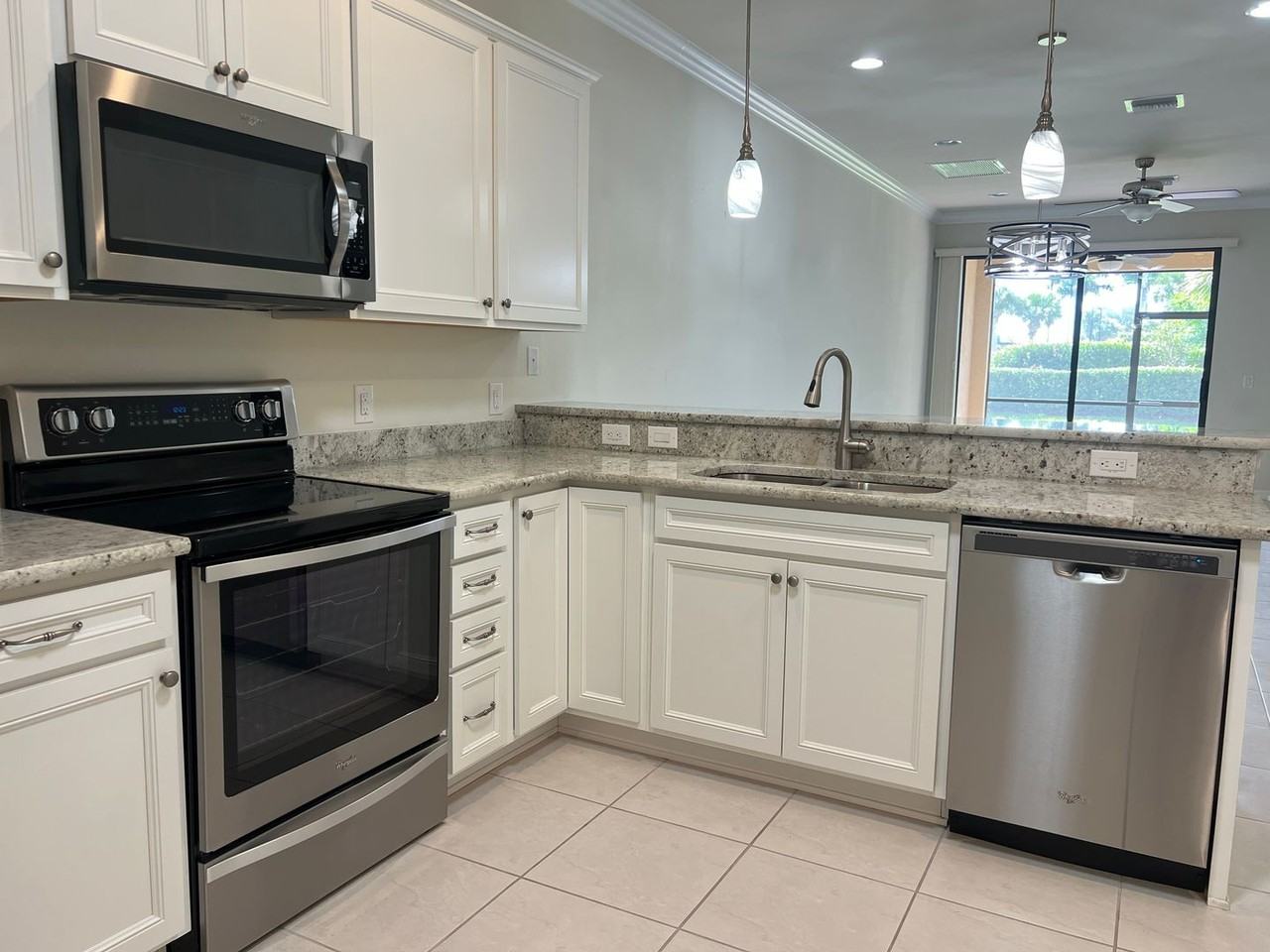 13565 Piero St - Photo 5 of 50