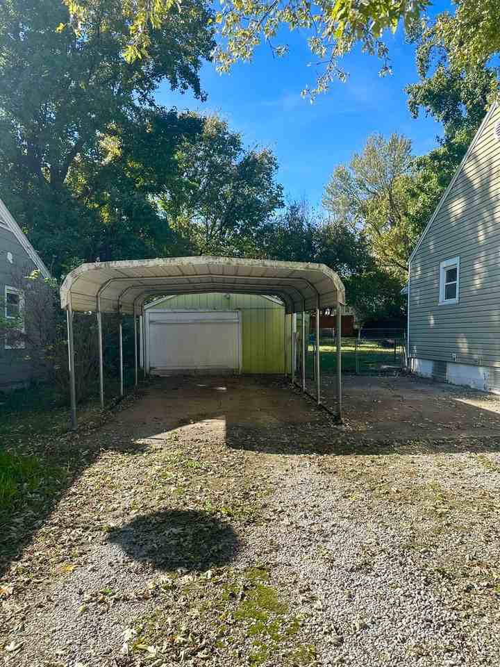 1115 South Thelma Avenue - Photo 4 of 29